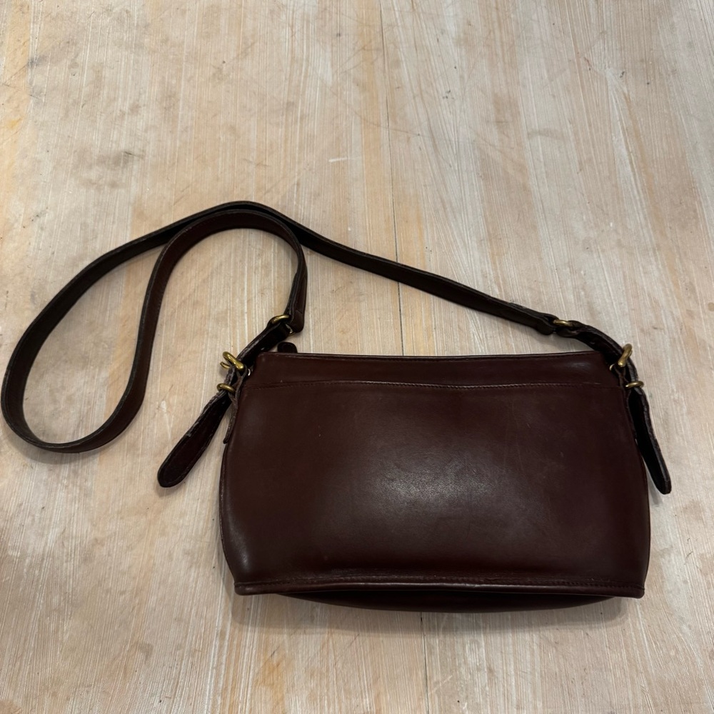 Vintage Coach Equestrian Classic Brown Leather Crossbody Bag 9802